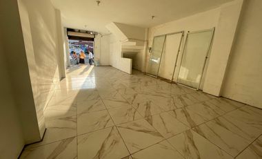 AVENIDA 25 DE JULIO SECTOR SIETE LAGOS ALQUILO LOCAL COMERCIAL, EXCELENTE UBICACION, IDEAL PARA VIVIENDA U OFICINA