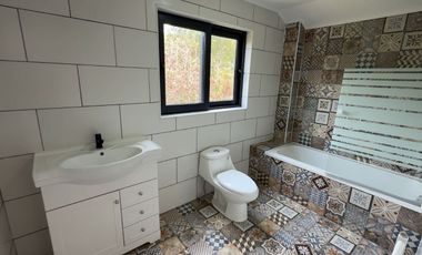 Parcela con espectacular casa en Puerto Varas, Los Copihues - Región de Los Lagos