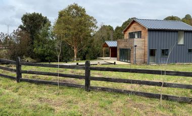 Parcela con espectacular casa en Puerto Varas, Los Copihues - Región de Los Lagos