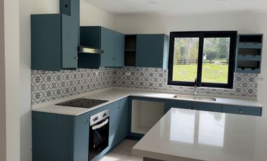 Parcela con espectacular casa en Puerto Varas, Los Copihues - Región de Los Lagos