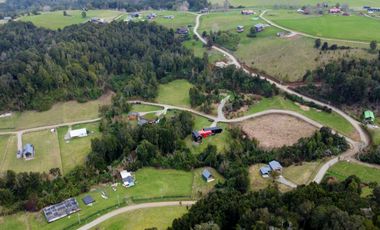 Parcela con espectacular casa en Puerto Varas, Los Copihues - Región de Los Lagos