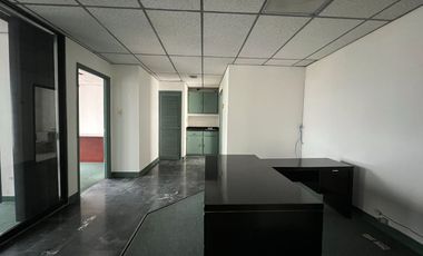Oficinas en venta Paseo Triunfo de la República y Av. de las Américas