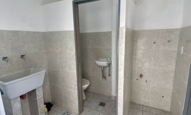 Venta de PH con cochera y patio en Abasto