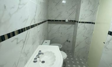 Venta de PH con cochera y patio en Abasto