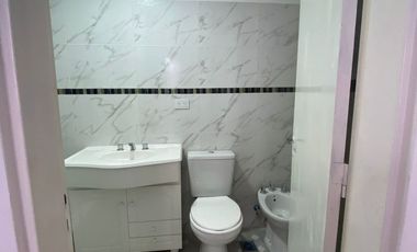 Venta de PH con cochera y patio en Abasto