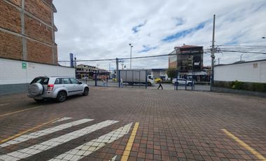 Terreno Comercial En Venta en avenida principal sector Sur Cuenca