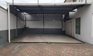 Terreno Comercial En Venta en avenida principal sector Sur Cuenca