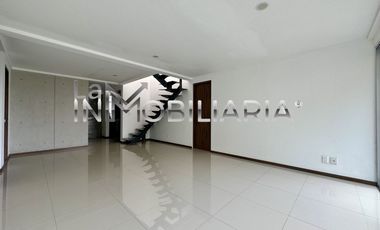 VENTA DE PH IMPECABLE EN SANTA MONICA