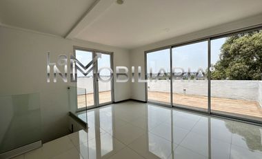 VENTA DE PH IMPECABLE EN SANTA MONICA