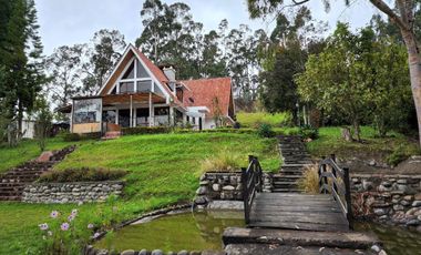 Terreno en venta de 9.000m2 con casa ideal para Instituciones en Ricaurte