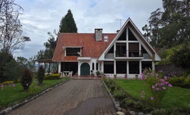Quinta en venta en Ricaurte Cuenca – Terreno 9000 m² con casa y casa de guardián