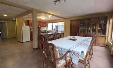 Quinta en venta en Ricaurte Cuenca – Terreno 9000 m² con casa y casa de guardián