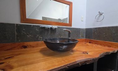 Quinta en venta en Ricaurte Cuenca – Terreno 9000 m² con casa y casa de guardián