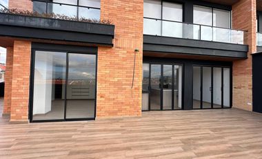 Departamento con amplia terraza en venta - sector Av. 10 de Agosto