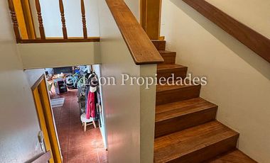 Leon Propiedades vende hermosa casa en Condominio valle los Naranjos.