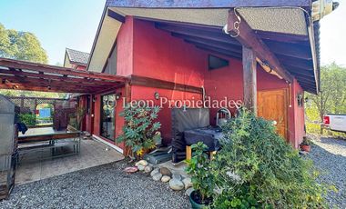 Leon Propiedades vende hermosa casa en Condominio valle los Naranjos.