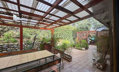 Leon Propiedades vende hermosa casa en Condominio valle los Naranjos.