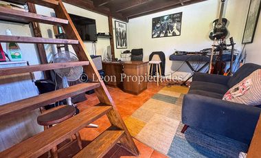 Leon Propiedades vende hermosa casa en Condominio valle los Naranjos.