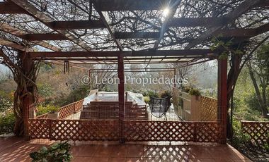 Leon Propiedades vende hermosa casa en Condominio valle los Naranjos.