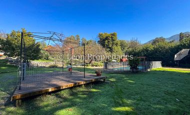 Leon Propiedades vende hermosa casa en Condominio valle los Naranjos.