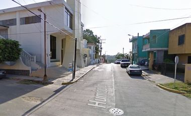 Inversión Segura y Rentable en Bienes Raíces, Casa en Col. Tolteca, Tampico, Tamaulipas.