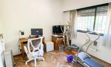 Gran casa en Hurlingham, excelente ubicación