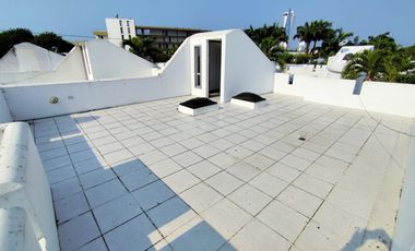 🏠 VENDO CASA DOS PLANTAS CON TERRAZA - TRES DORMITORIOS - (TONSUPA - Club del Pacífico) $77,000.oo OFERTA.