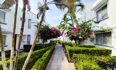 🏠 VENDO CASA DOS PLANTAS CON TERRAZA - TRES DORMITORIOS - (TONSUPA - Club del Pacífico) $77,000.oo OFERTA.