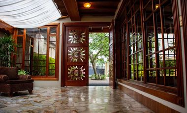 PROPIEDAD COMERCIAL DE VENTA A 100 METROS DE LA AVE REMIGIO CRESPO Y AVE SOLANO, IDEAL PARA PLAZAS COMERCIALES, O EDIFICIOS