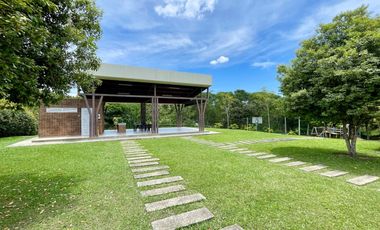 Extraordinaria casa campestre moderna de un solo nivel en Cerritos con lote de 1500 m2. Pereira - Colombia.