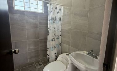 VENDO CASA EN LAGOS DE PUENTE MORENO EN PRIVADA, ALBERCA Y AMENIDADES