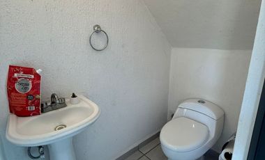VENDO CASA EN LAGOS DE PUENTE MORENO EN PRIVADA, ALBERCA Y AMENIDADES