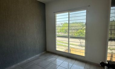 VENDO CASA EN LAGOS DE PUENTE MORENO EN PRIVADA, ALBERCA Y AMENIDADES