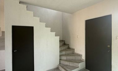 VENDO CASA EN LAGOS DE PUENTE MORENO EN PRIVADA, ALBERCA Y AMENIDADES