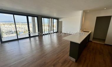 Rento amplio departamento en altos de juriquilla 3 recamaras 3 baños 2 autos