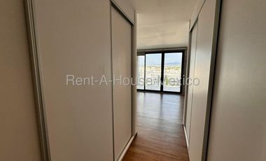 Rento amplio departamento en altos de juriquilla 3 recamaras 3 baños 2 autos