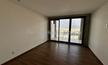 Rento amplio departamento en altos de juriquilla 3 recamaras 3 baños 2 autos