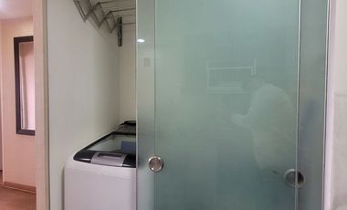 ¡VENTA DEPARTAMENTO VISTA CALLE EN AV. VENEZUELA!