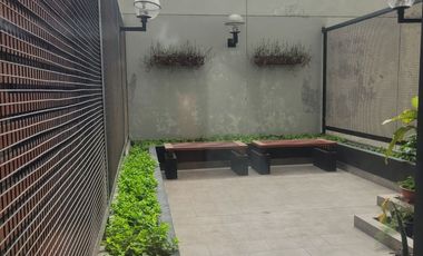 ¡VENTA DEPARTAMENTO VISTA CALLE EN AV. VENEZUELA!