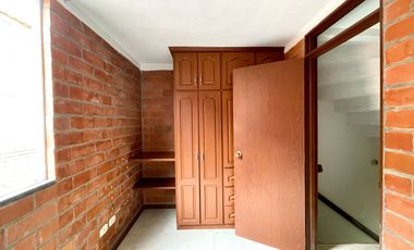 Extraordinaria casa en la Villa Olímpica Conjunto Residencial. Villa Olimpica. Pereira - Colombia.