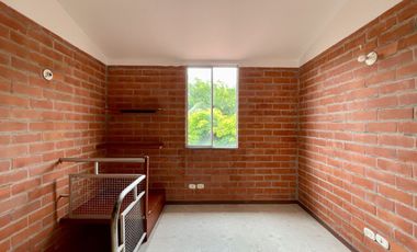 Extraordinaria casa en la Villa Olímpica Conjunto Residencial. Villa Olimpica. Pereira - Colombia.