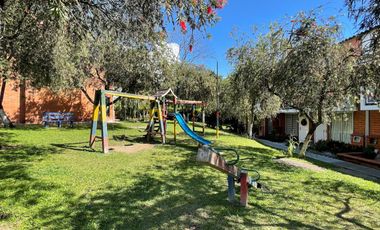 Extraordinaria casa en la Villa Olímpica Conjunto Residencial. Villa Olimpica. Pereira - Colombia.