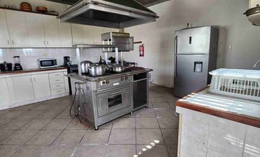 ALQUILER DE AMPLIA CASA EN CAÑETE