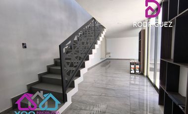 CASA EN VENTA CON JARDIN INTERIOR, EN ESQUINA. PACHUQUILLA, HGO.