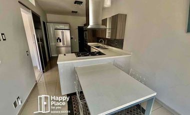 Renta Casa Amueblada Hacienda de las Palmas, Interlomas con  terraza y jardín privado