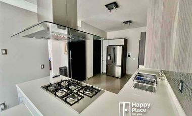 Renta Casa Amueblada Hacienda de las Palmas, Interlomas con  terraza y jardín privado