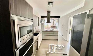 Renta Casa Amueblada Hacienda de las Palmas, Interlomas con  terraza y jardín privado