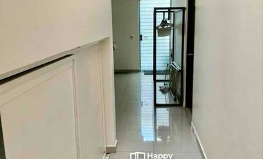 Renta Casa Amueblada Hacienda de las Palmas, Interlomas con  terraza y jardín privado