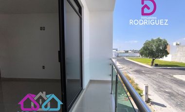 Casa nueva en Fraccionamiento Explanda Sur con recamara en planta baja