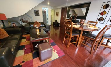 Se vende lindo Triplex en Santiago de Surco – Frente a Parque–  Calle Pedro de Candia cdra. 1